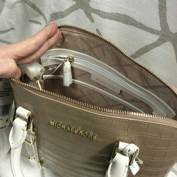 Michael Kors BEDFORD LEGACY Satchel - Picture 2 of 10